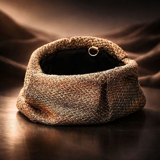 Straw Clutch With Chain