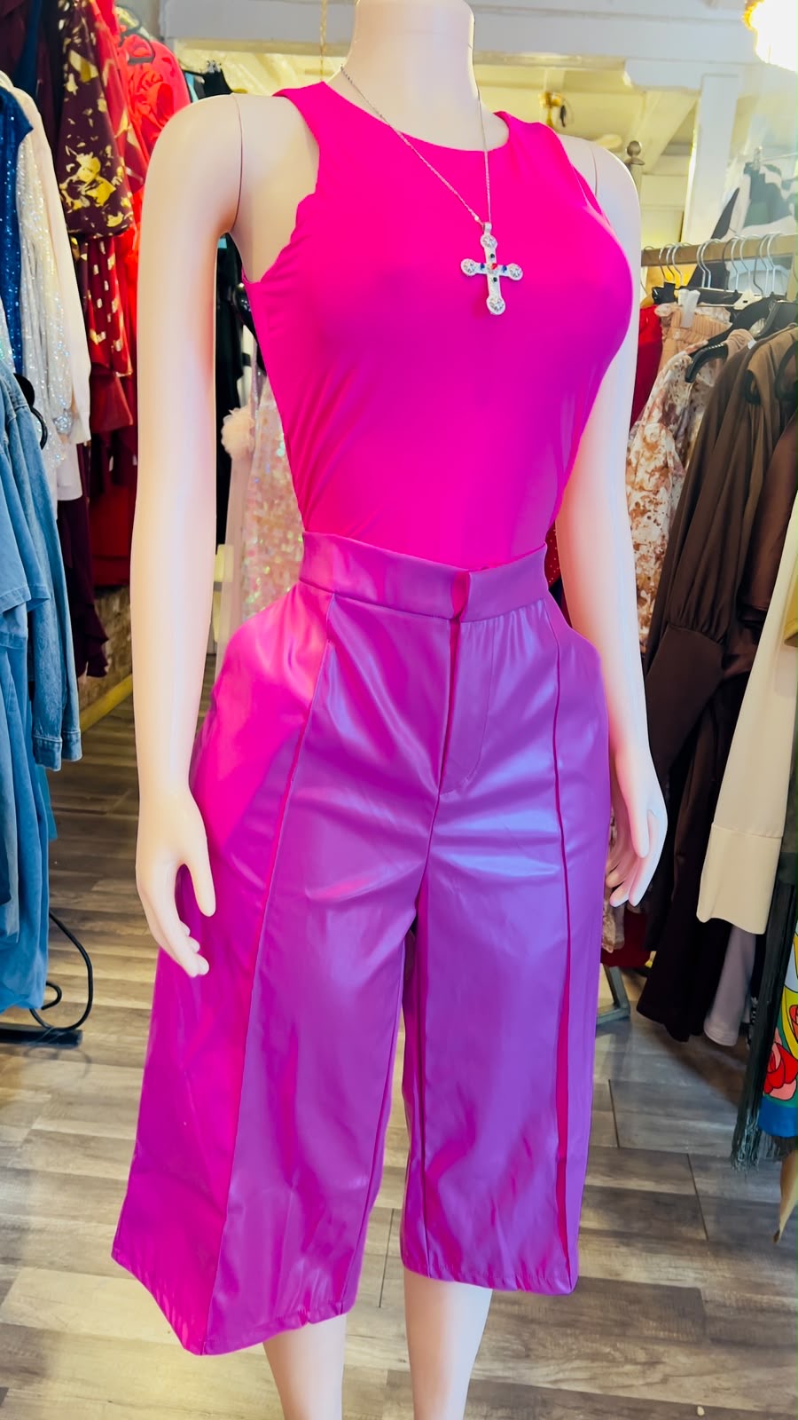 Women Leather 3/4 Pant
