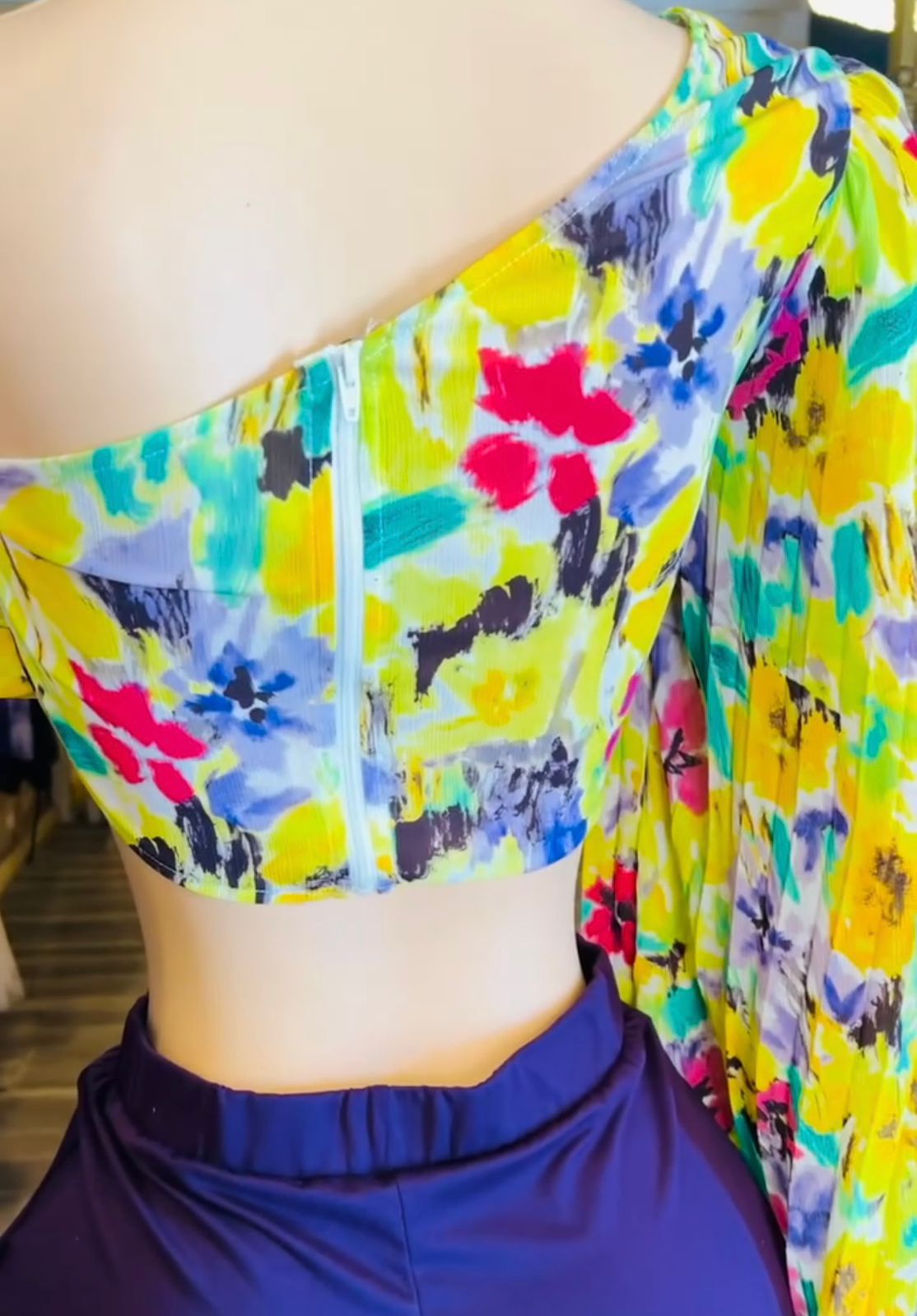 One Sleeve Crop Top